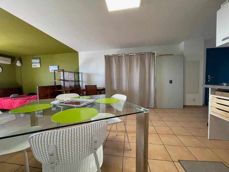 Immense Studio 51 Jusqu'A 4 Personnes Avec Vue Mer Saint-Denis Extérieur photo