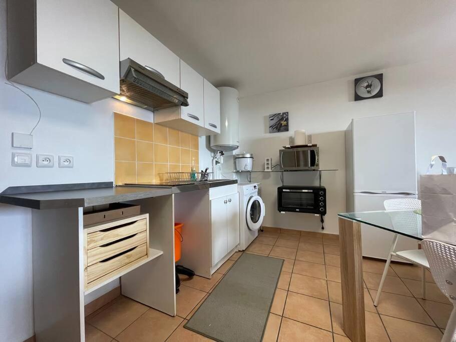 Immense Studio 51 Jusqu'A 4 Personnes Avec Vue Mer Saint-Denis Extérieur photo