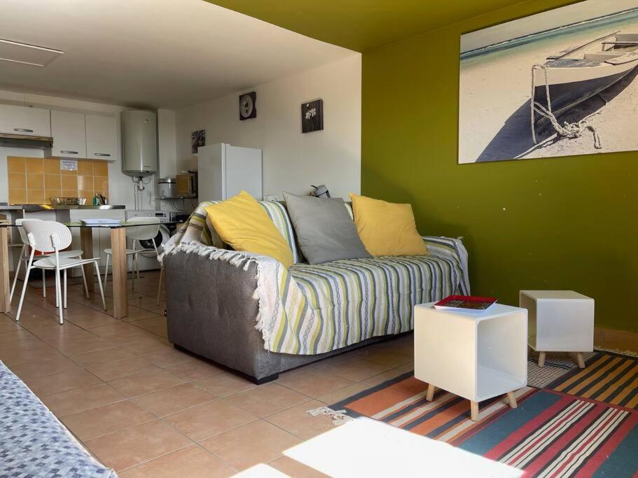 Immense Studio 51 Jusqu'A 4 Personnes Avec Vue Mer Saint-Denis Extérieur photo