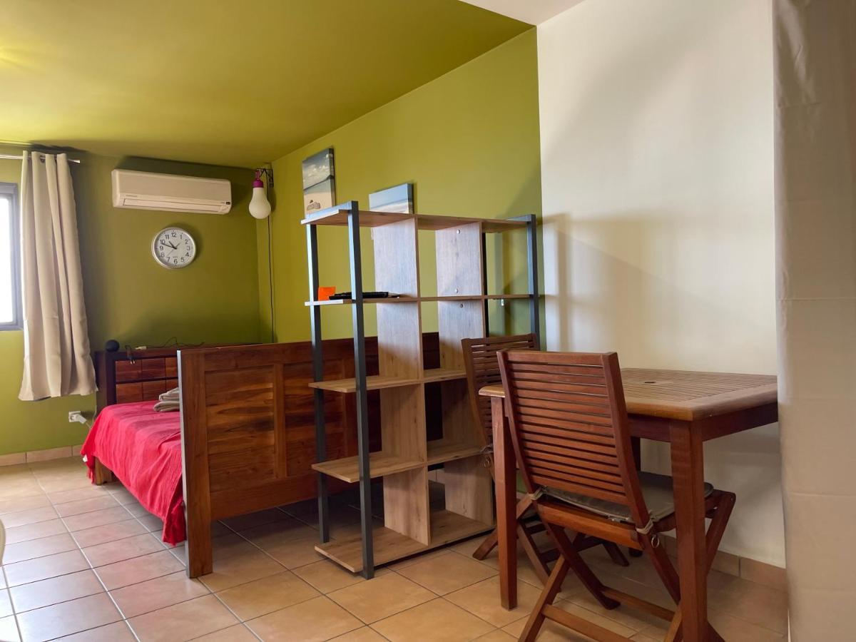 Immense Studio 51 Jusqu'A 4 Personnes Avec Vue Mer Saint-Denis Extérieur photo